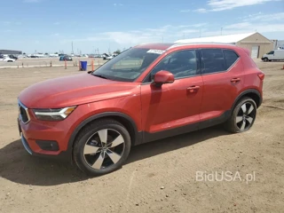 VOLVO XC40 T5 MO T5 MOMENTUM