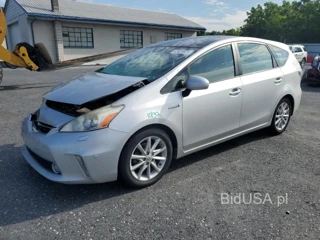 TOYOTA PRIUS V
