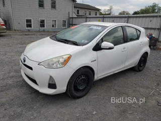TOYOTA PRIUS C