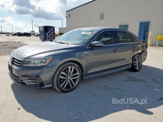 VOLKSWAGEN PASSAT R-L R-LINE