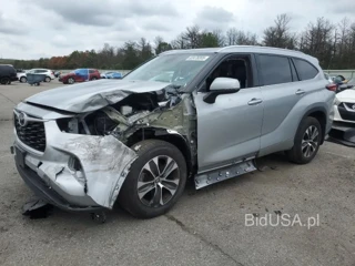 TOYOTA HIGHLANDER XLE