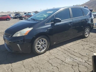 TOYOTA PRIUS V
