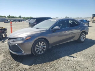 TOYOTA CAMRY LE LE