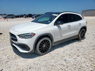 MERCEDES-BENZ GLA 250 250