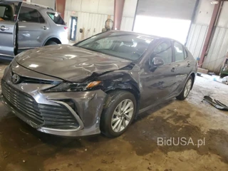 TOYOTA CAMRY LE LE