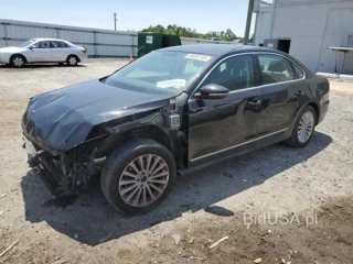 VOLKSWAGEN PASSAT SE SE
