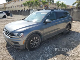 VOLKSWAGEN TIGUAN SE SE