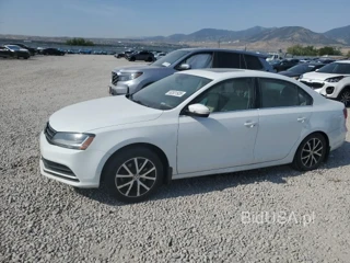 VOLKSWAGEN JETTA SE SE