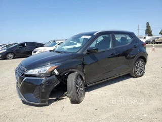 NISSAN KICKS SV SV