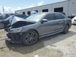 VOLKSWAGEN PASSAT R-L R-LINE