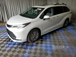 TOYOTA SIENNA XLE XLE