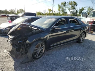 VOLKSWAGEN PASSAT R-L R-LINE