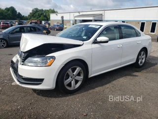 VOLKSWAGEN PASSAT SE SE