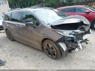 TOYOTA TOYOTA SIENNA XSE