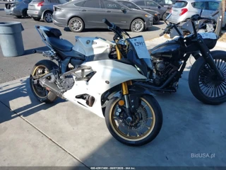 YAMAHA YAMAHA YZFR7