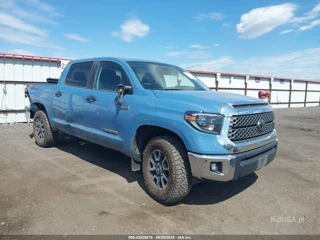 TOYOTA TOYOTA TUNDRA SR5