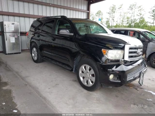 TOYOTA TOYOTA SEQUOIA SR5 5.7L V8