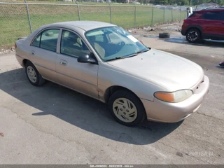 FORD FORD ESCORT SE
