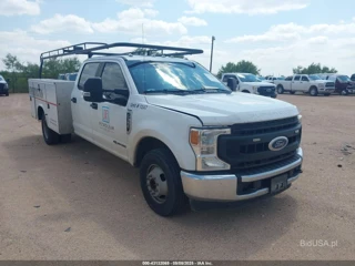 FORD FORD F-350 CHASSIS XL