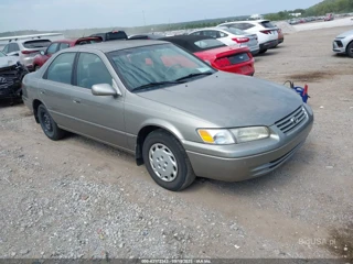 TOYOTA TOYOTA CAMRY LE