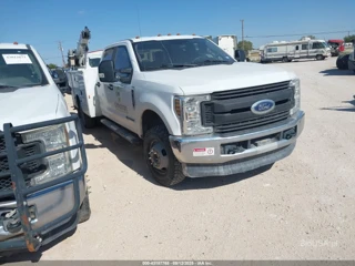 FORD FORD F-350 CHASSIS XL