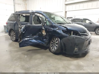 TOYOTA TOYOTA SIENNA XLE