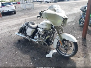 HARLEY-DAVIDSON HARLEY-DAVIDSON FLHX STREET GLIDE