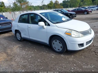 NISSAN NISSAN VERSA 1.8S