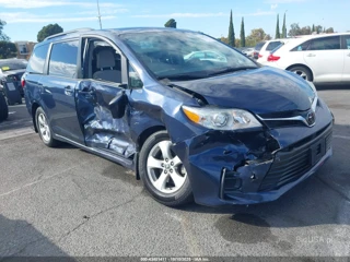 TOYOTA TOYOTA SIENNA LE