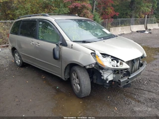 TOYOTA TOYOTA SIENNA LE
