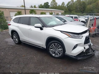 TOYOTA TOYOTA HIGHLANDER HYBRID PLATINUM