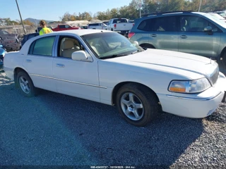 LINCOLN LINCOLN TOWN CAR SIGNATURE