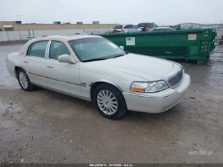 LINCOLN LINCOLN TOWN CAR SIGNATURE LIMITED
