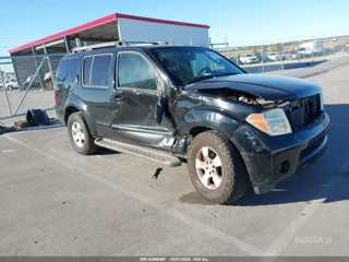 NISSAN NISSAN PATHFINDER SE