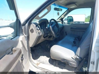 FORD FORD F-350 CHASSIS LARIAT/XL/XLT