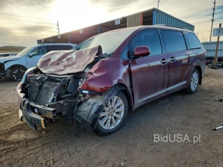 TOYOTA SIENNA XLE