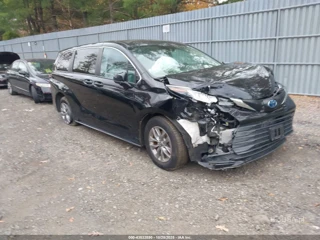 TOYOTA TOYOTA SIENNA LE
