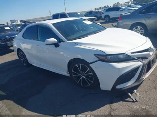 TOYOTA TOYOTA CAMRY SE
