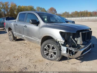 NISSAN NISSAN TITAN SV 4X4