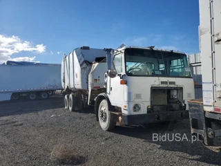 AUTOCAR LLC ACX64