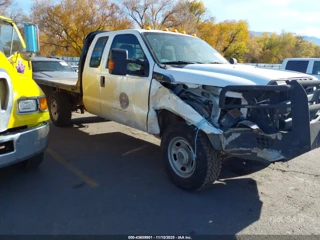 FORD FORD F-350 CHASSIS XL