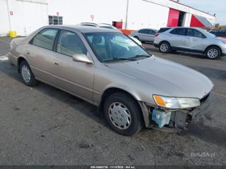 TOYOTA TOYOTA CAMRY LE