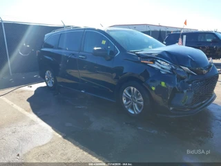 TOYOTA TOYOTA SIENNA XSE