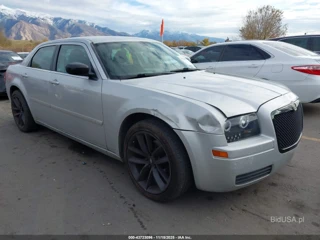 CHRYSLER CHRYSLER 300