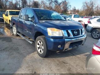 NISSAN NISSAN TITAN SV