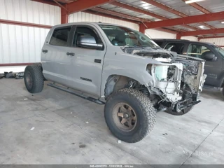 TOYOTA TOYOTA TUNDRA SR5 5.7L V8