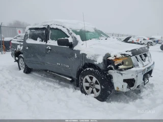 NISSAN NISSAN TITAN SV