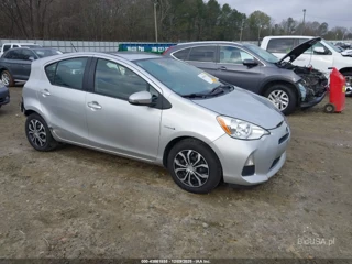 TOYOTA TOYOTA PRIUS C TWO