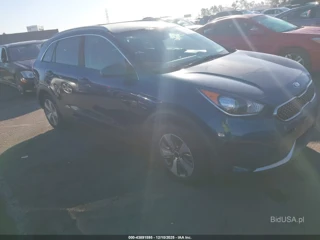 KIA KIA NIRO LX