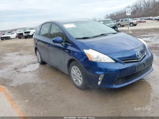 TOYOTA TOYOTA PRIUS V TWO